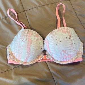 Victoria’s Secret bra